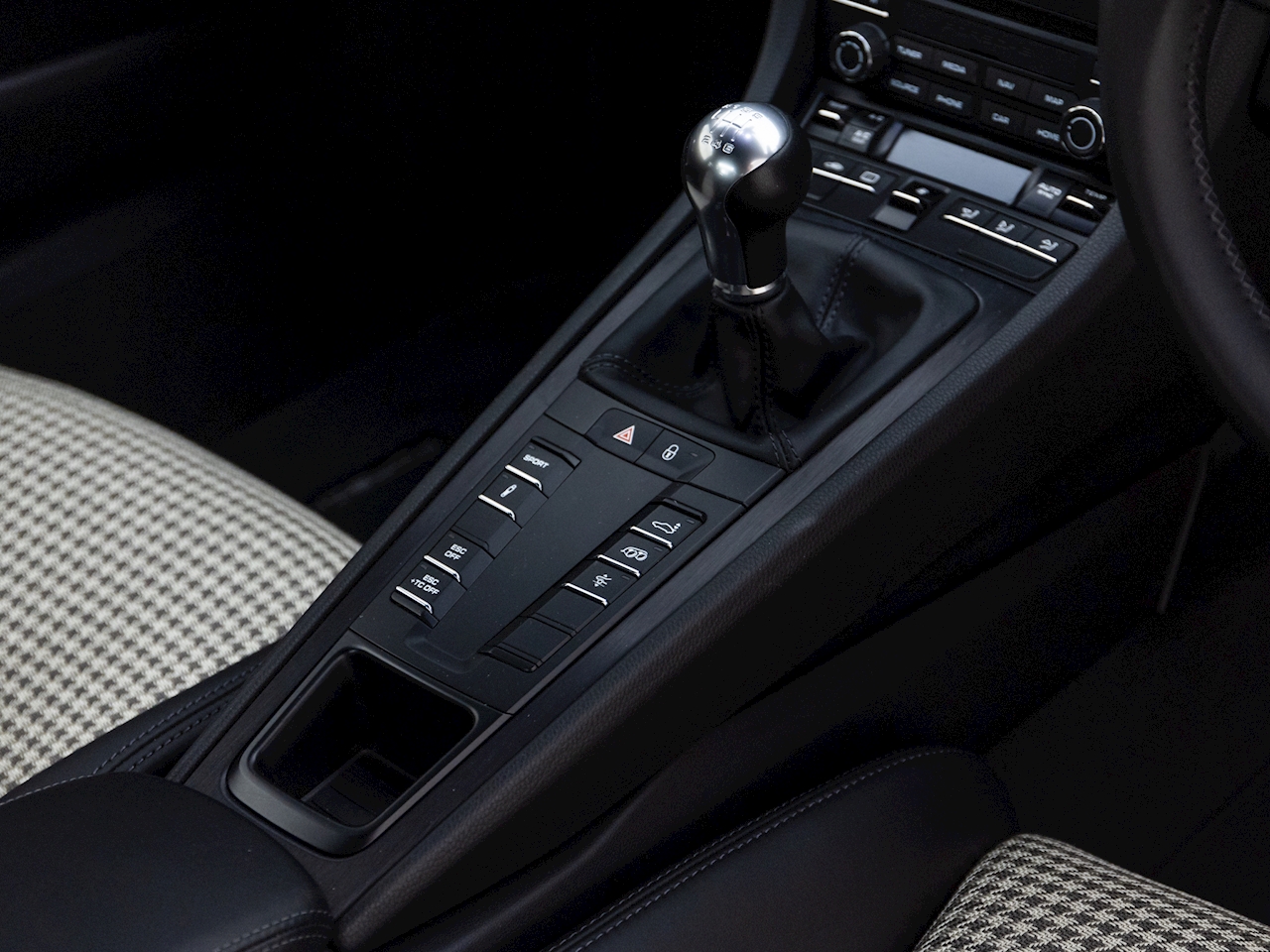 2018 Porsche 911 (991.2) GT3 Touring, 3/18