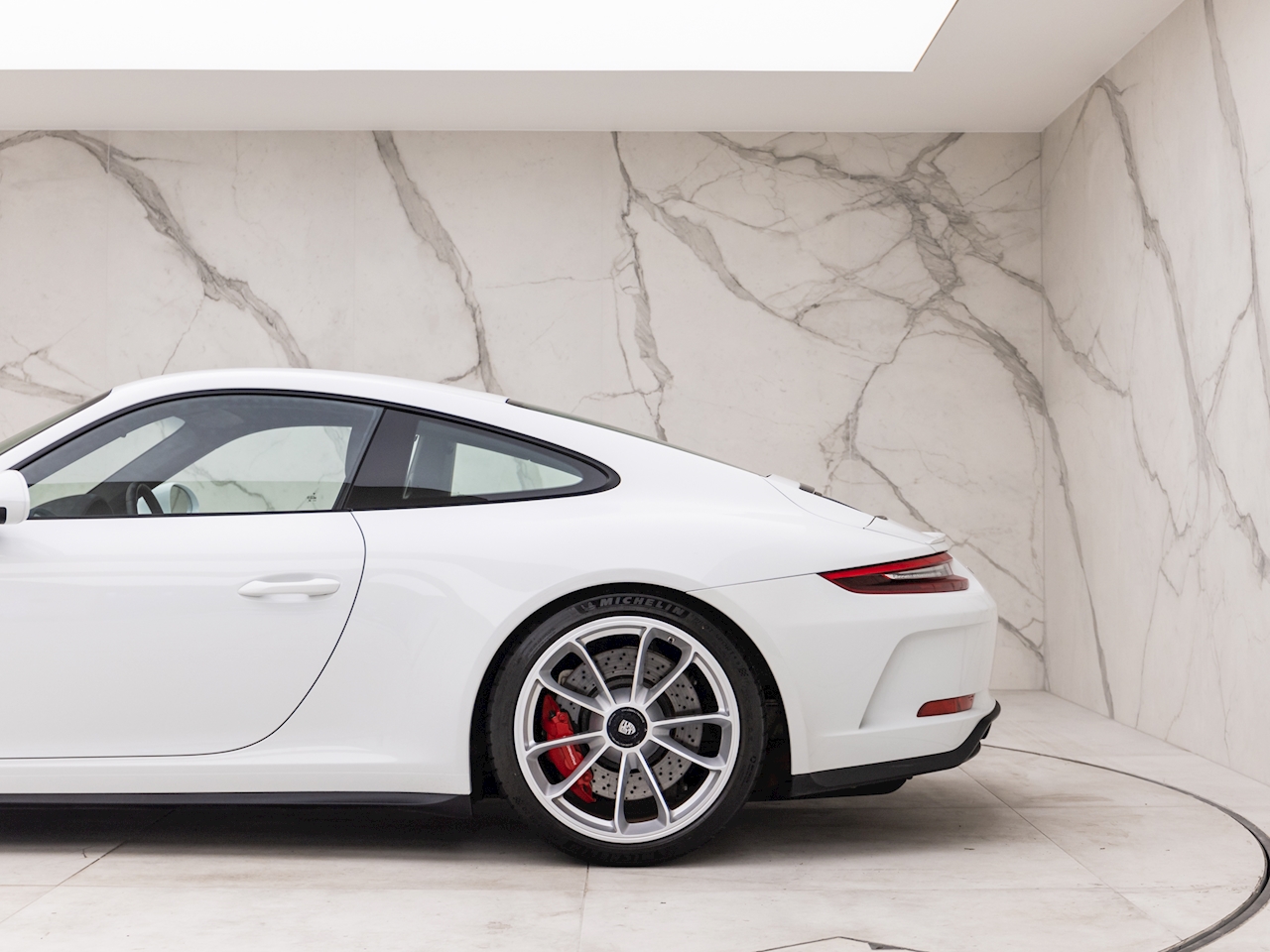 2018 Porsche 911 (991.2) GT3 Touring, 9/18
