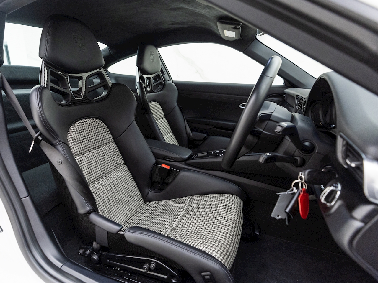 2018 Porsche 911 (991.2) GT3 Touring, 13/18