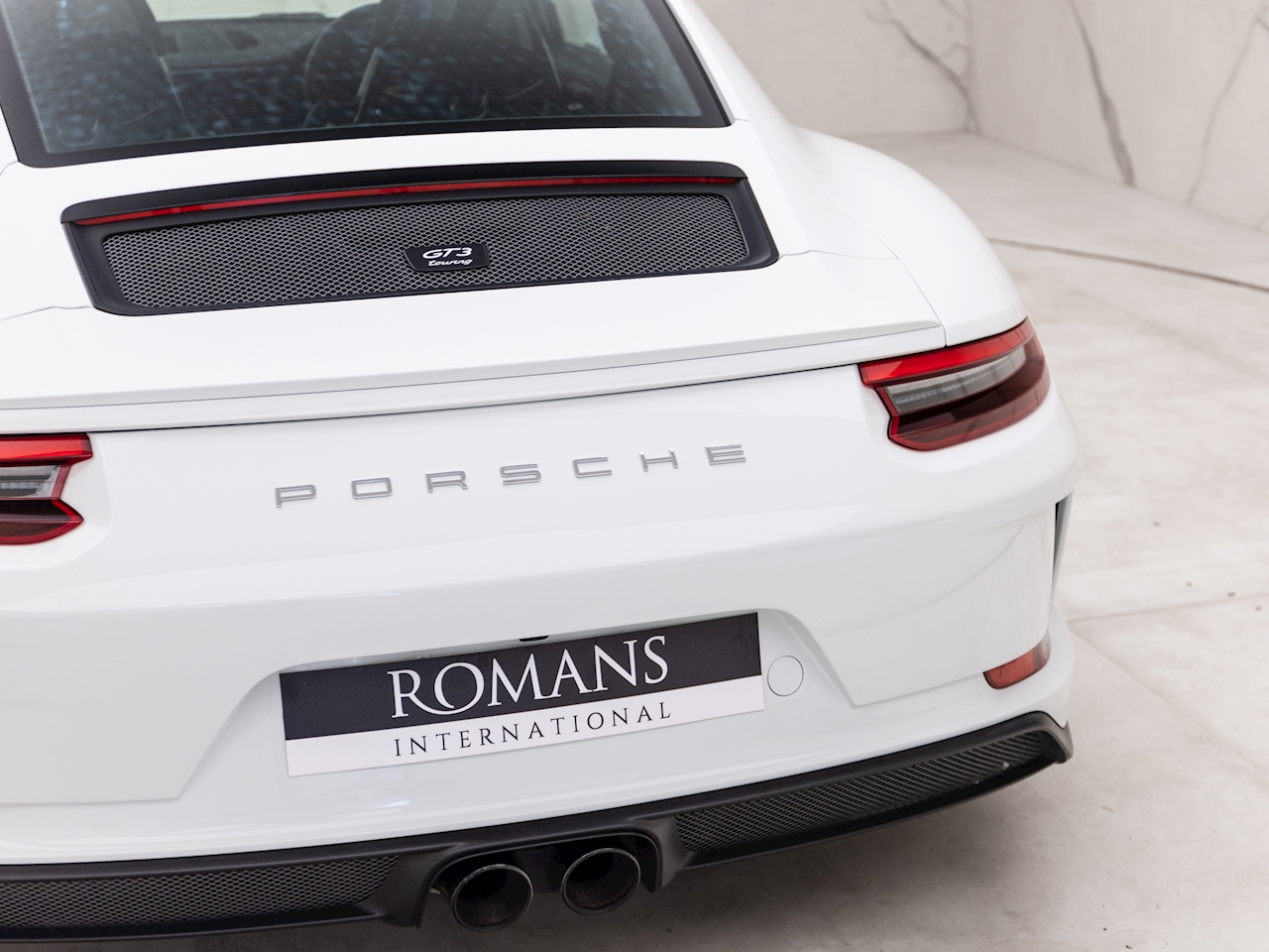 2018 Porsche 911 (991.2) GT3 Touring, 16/18