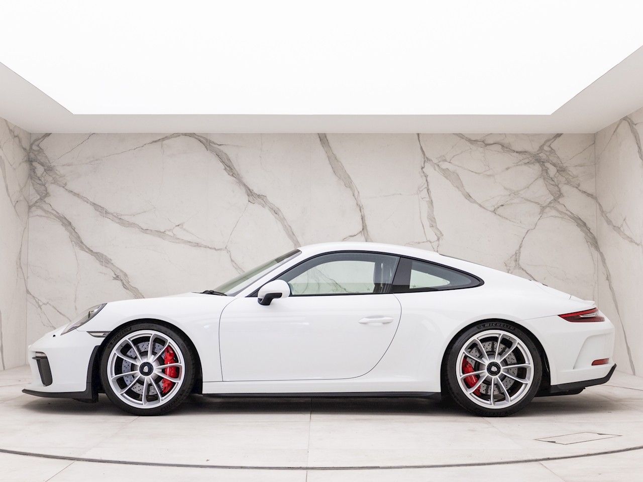 2018 Porsche 911 (991.2) GT3 Touring, 17/18