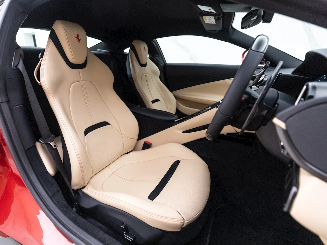 2022 Ferrari Roma interior, seats