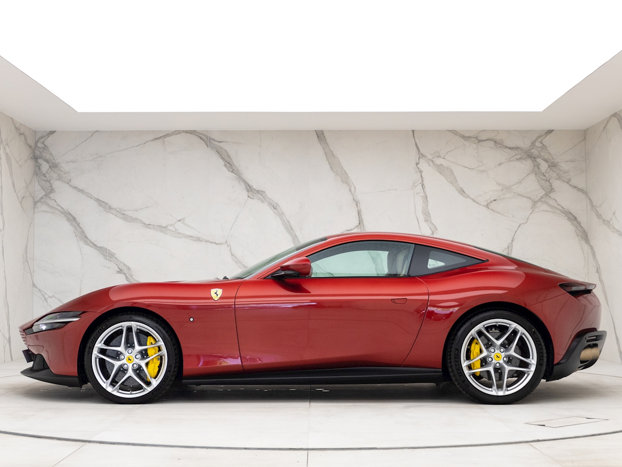 2022 Ferrari Roma, 18/19