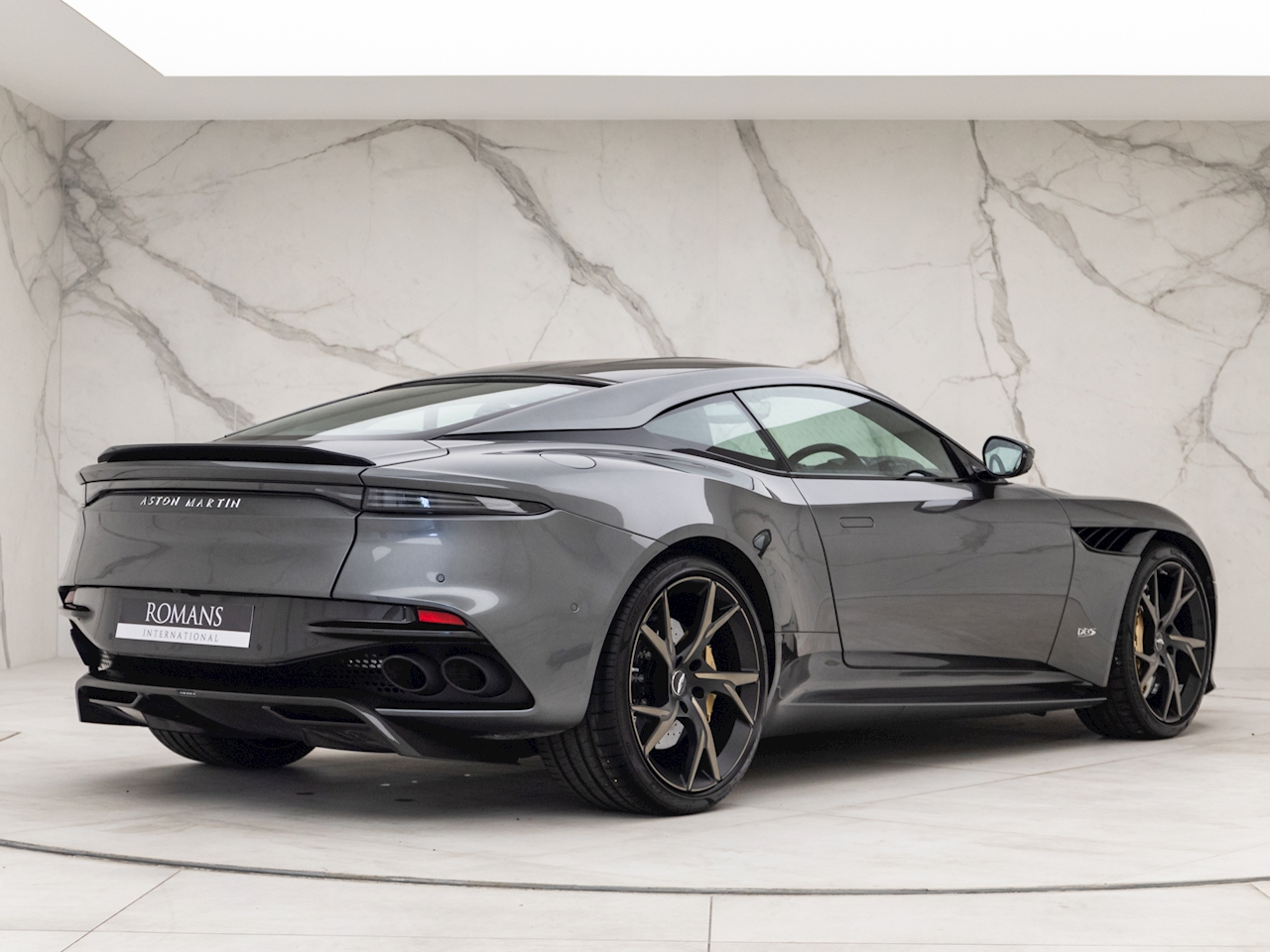 2020 Aston Martin DBS Superleggera, 3/18
