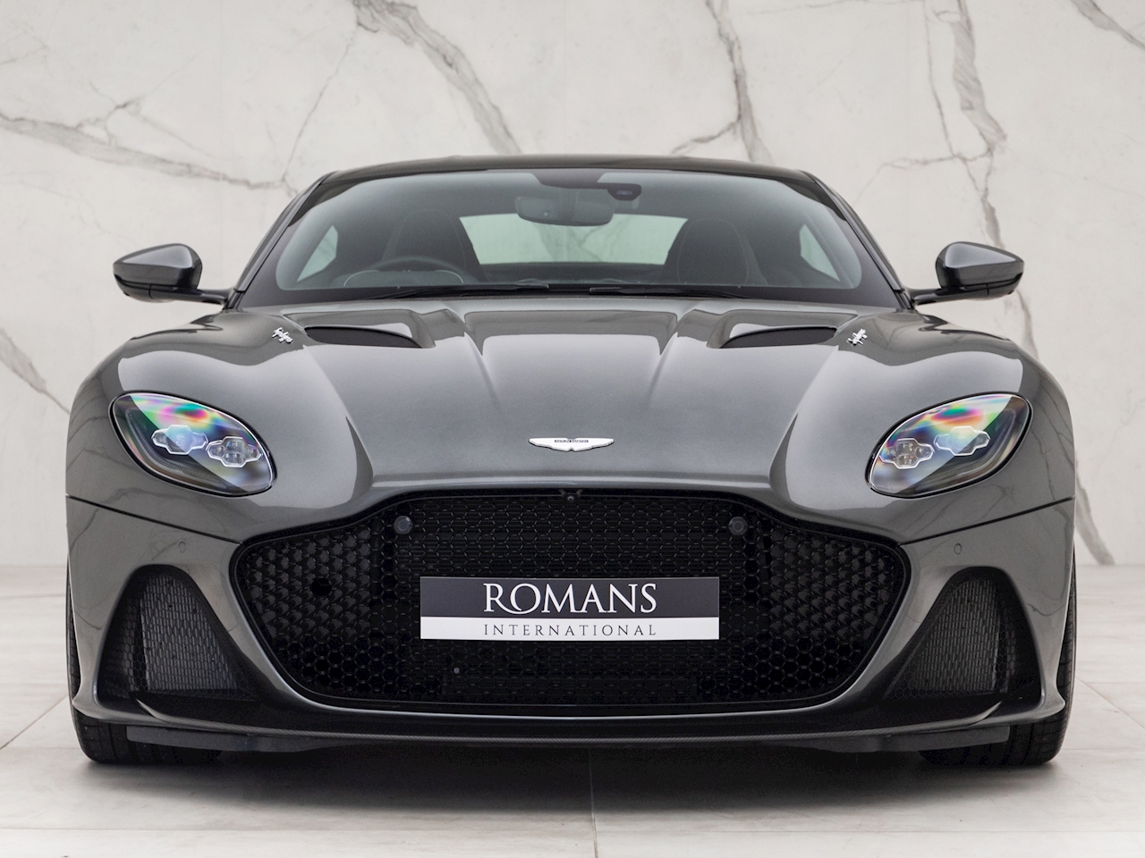 2020 Aston Martin DBS Superleggera, 4/18