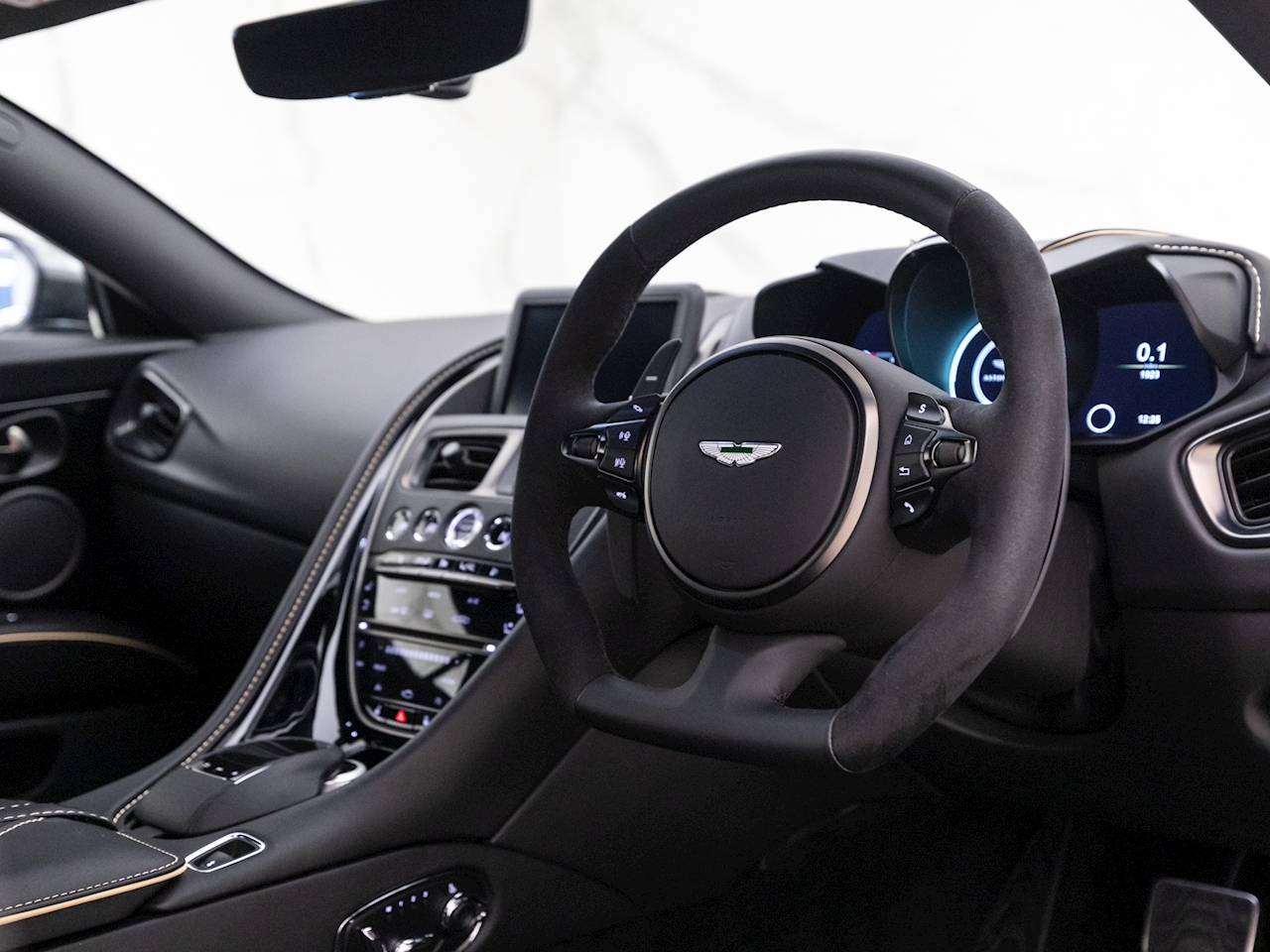 2020 Aston Martin DBS Superleggera, 15/18