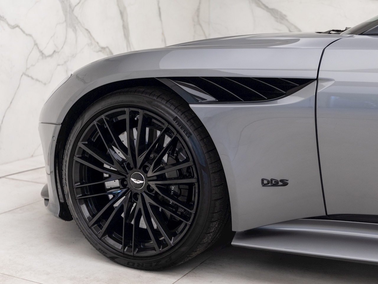 2020 Aston Martin DBS Superleggera, 7/17