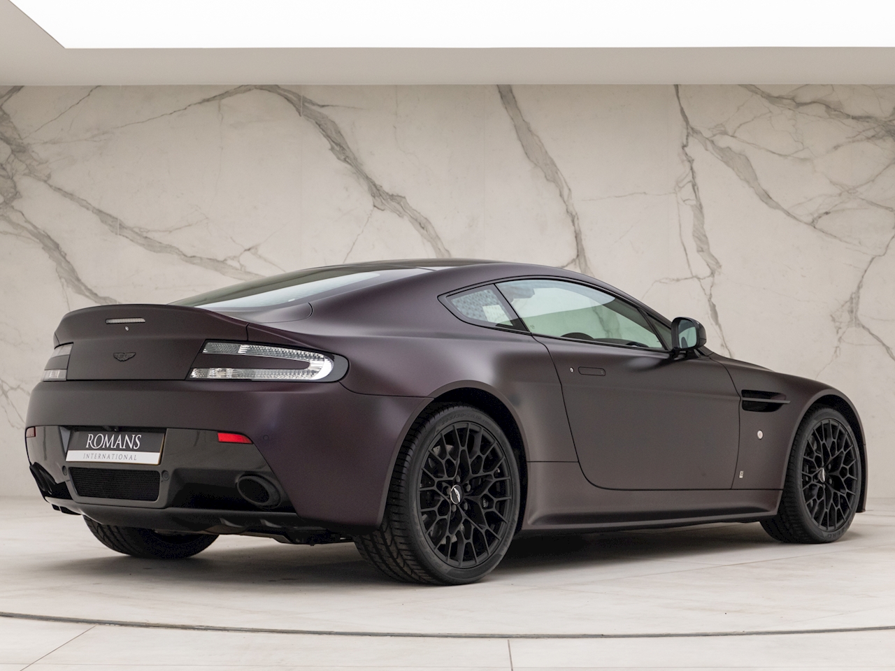 2018 Aston Martin V12 Vantage S, 15/20
