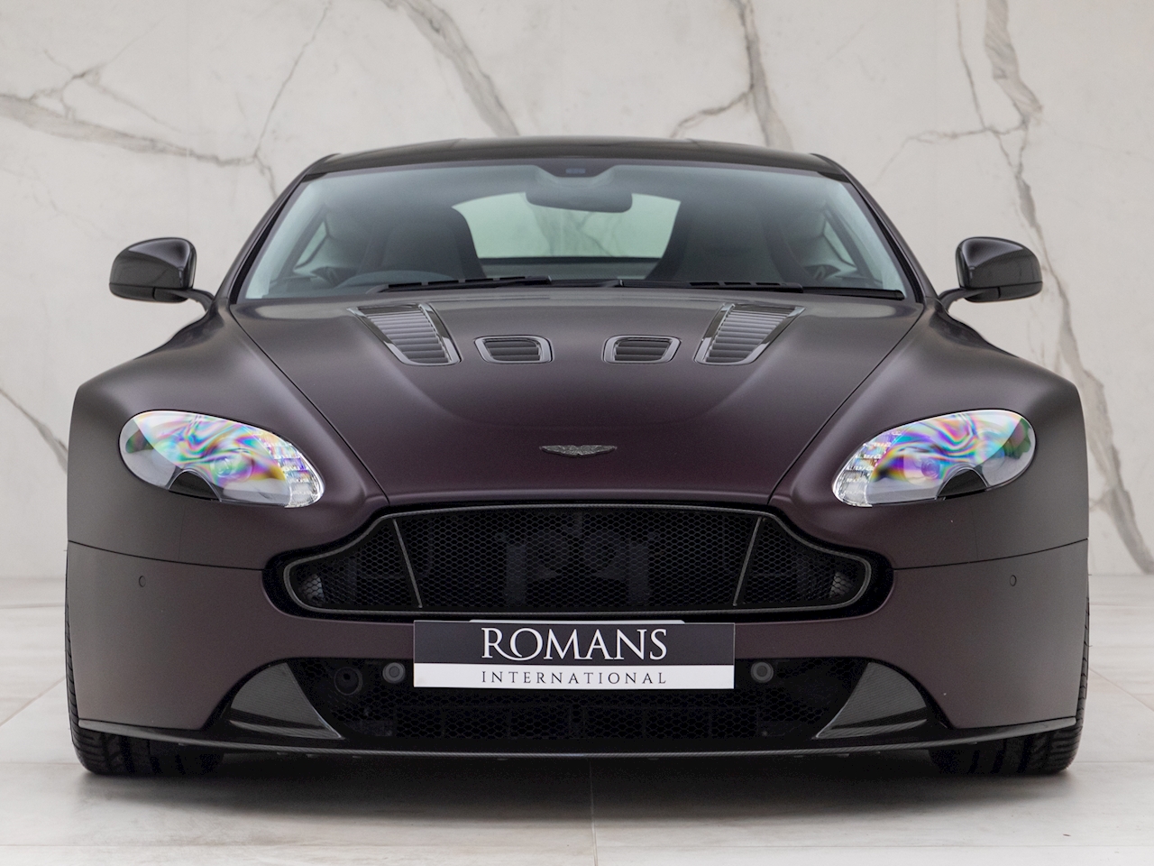 2018 Aston Martin V12 Vantage S, 17/20