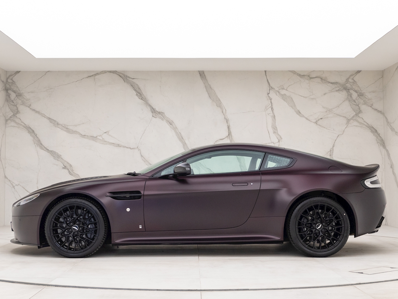2018 Aston Martin V12 Vantage S, 18/20