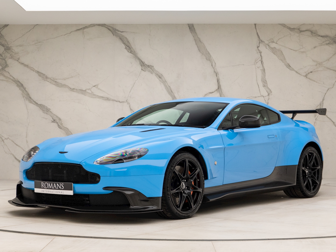2017 Aston Martin Vantage GT8