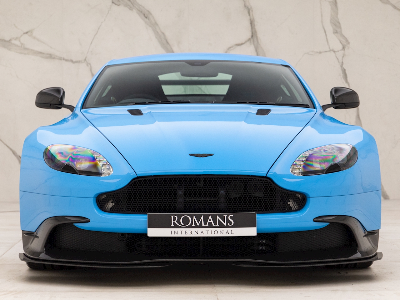 2017 Aston Martin Vantage GT8, 16/21