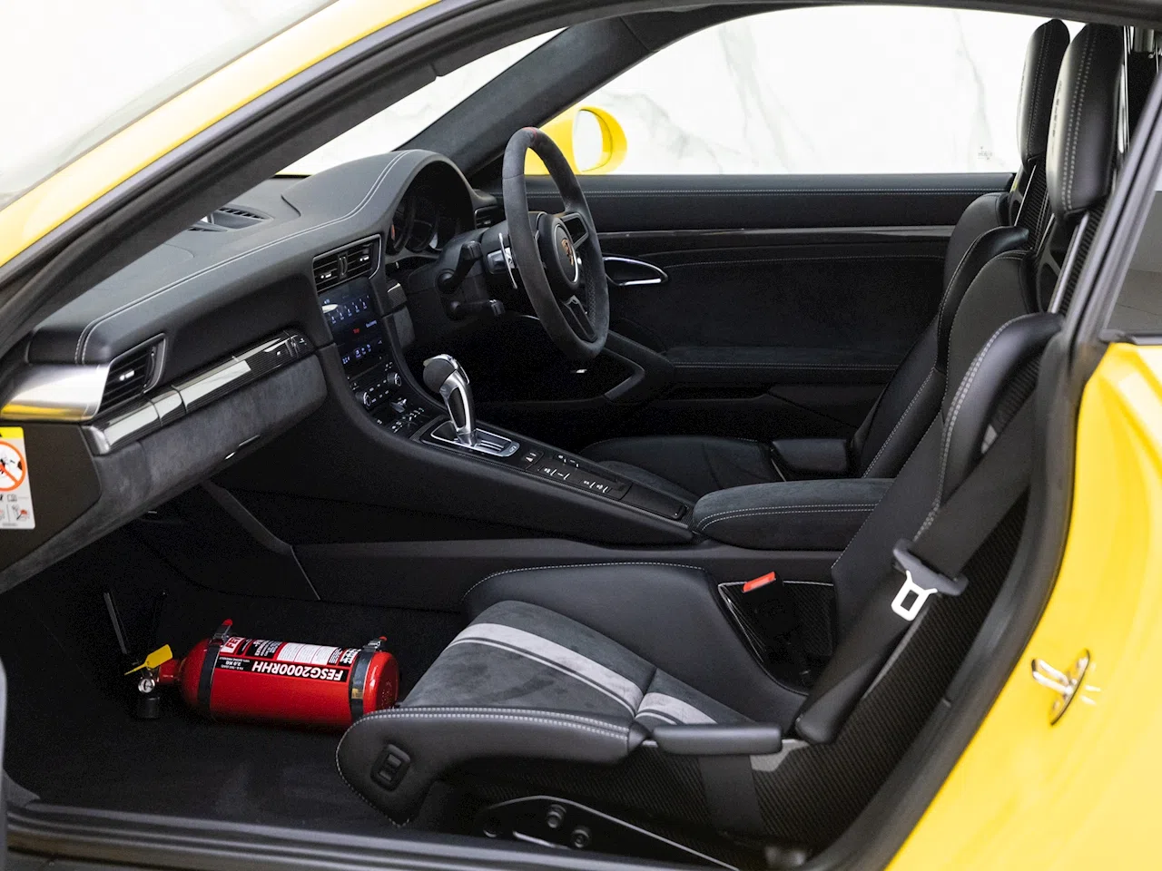 2017 Porsche 911 (991.2) GT3 interior