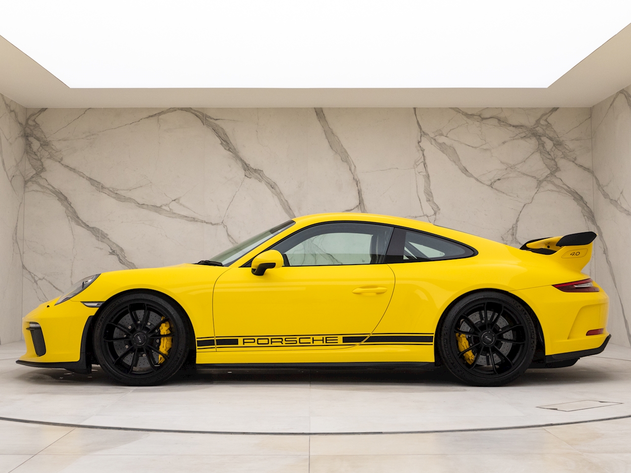 2017 Porsche 911 (991.2) GT3, 17/18