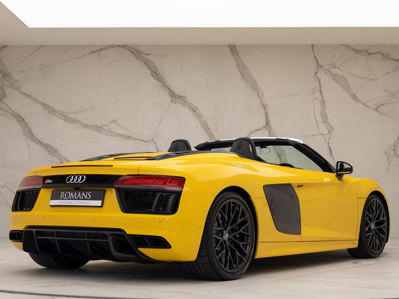 2017 Audi R8 V10 Spyder, 2/20