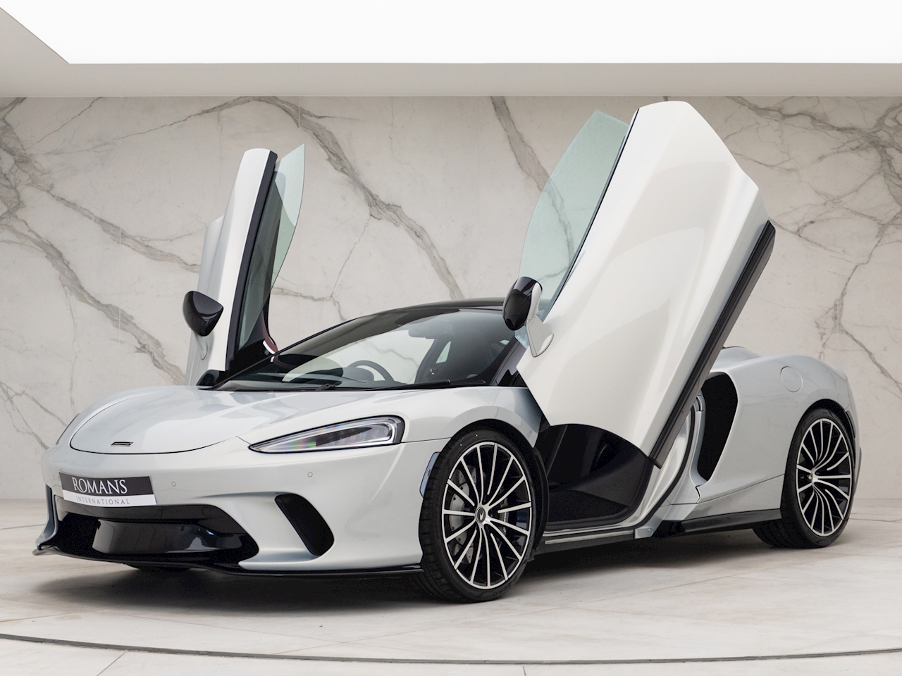 2019 McLaren GT