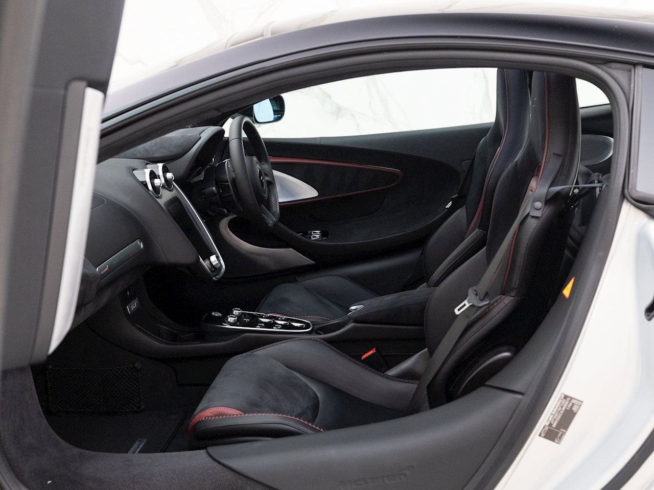 2019 McLaren GT, 5/17