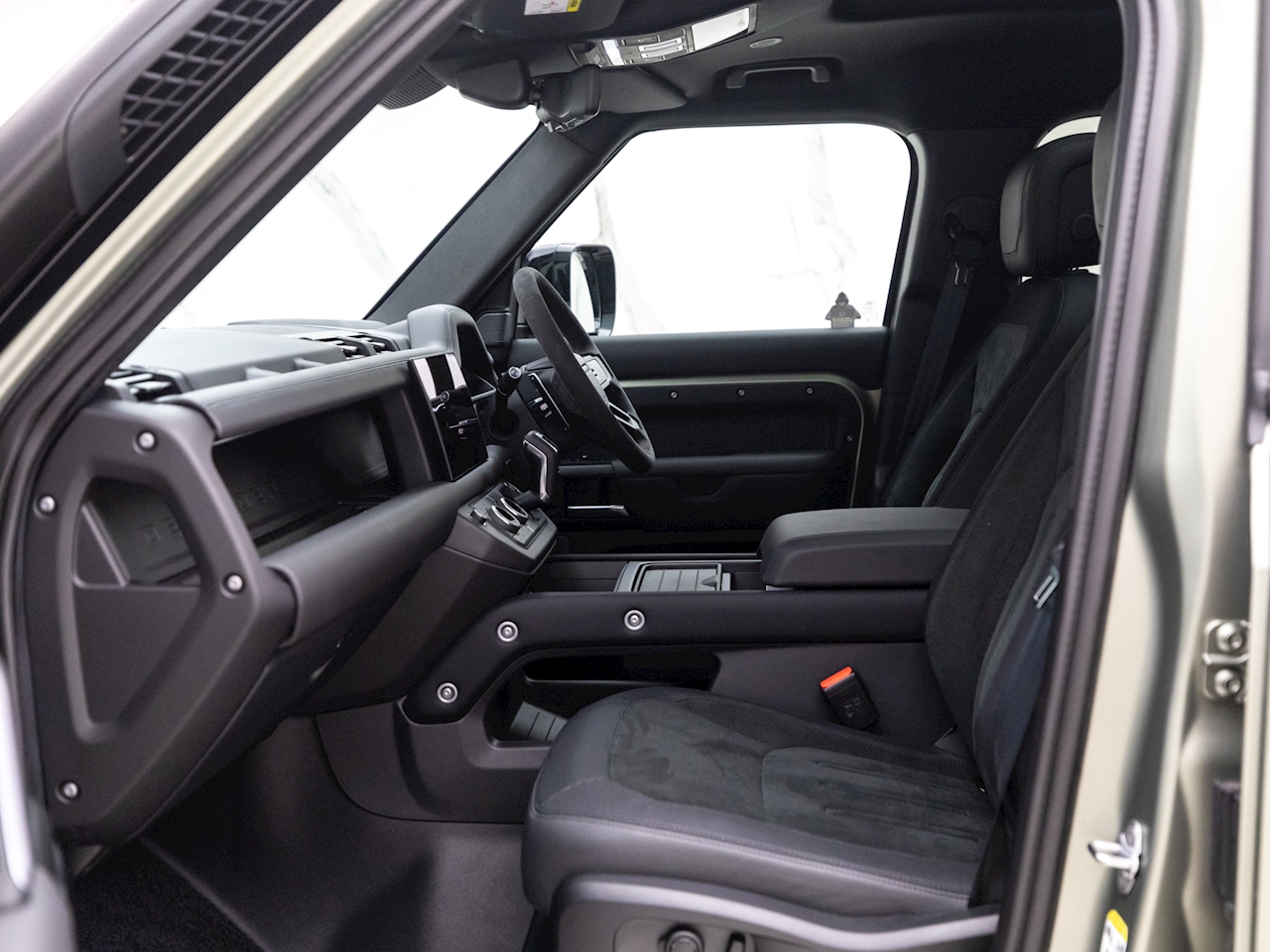 2022 Land Rover Defender 110 V8, 10/19