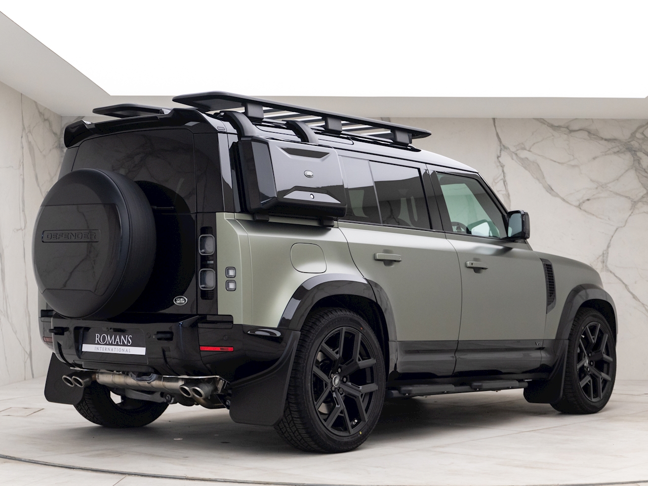 2022 Land Rover Defender 110 V8, 16/19