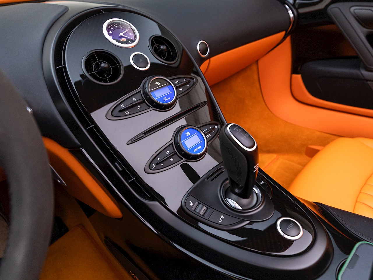 2015 Bugatti Veyron Grand Sport Vitesse, 9/22