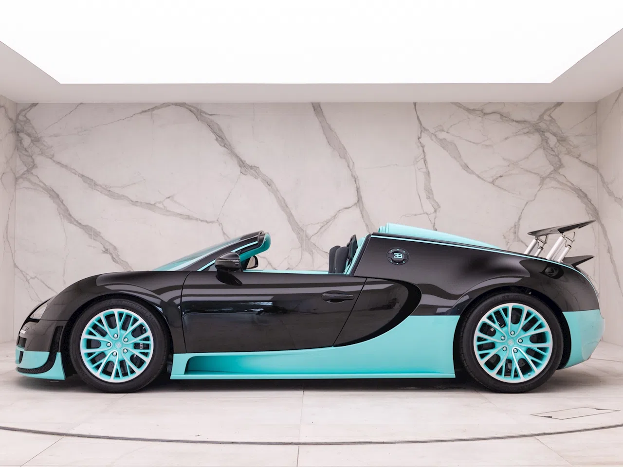 2014 Bugatti Veyron Grand Sport Vitesse for sale, exterior, Exposed Carbon Fibre with Tiffany Green