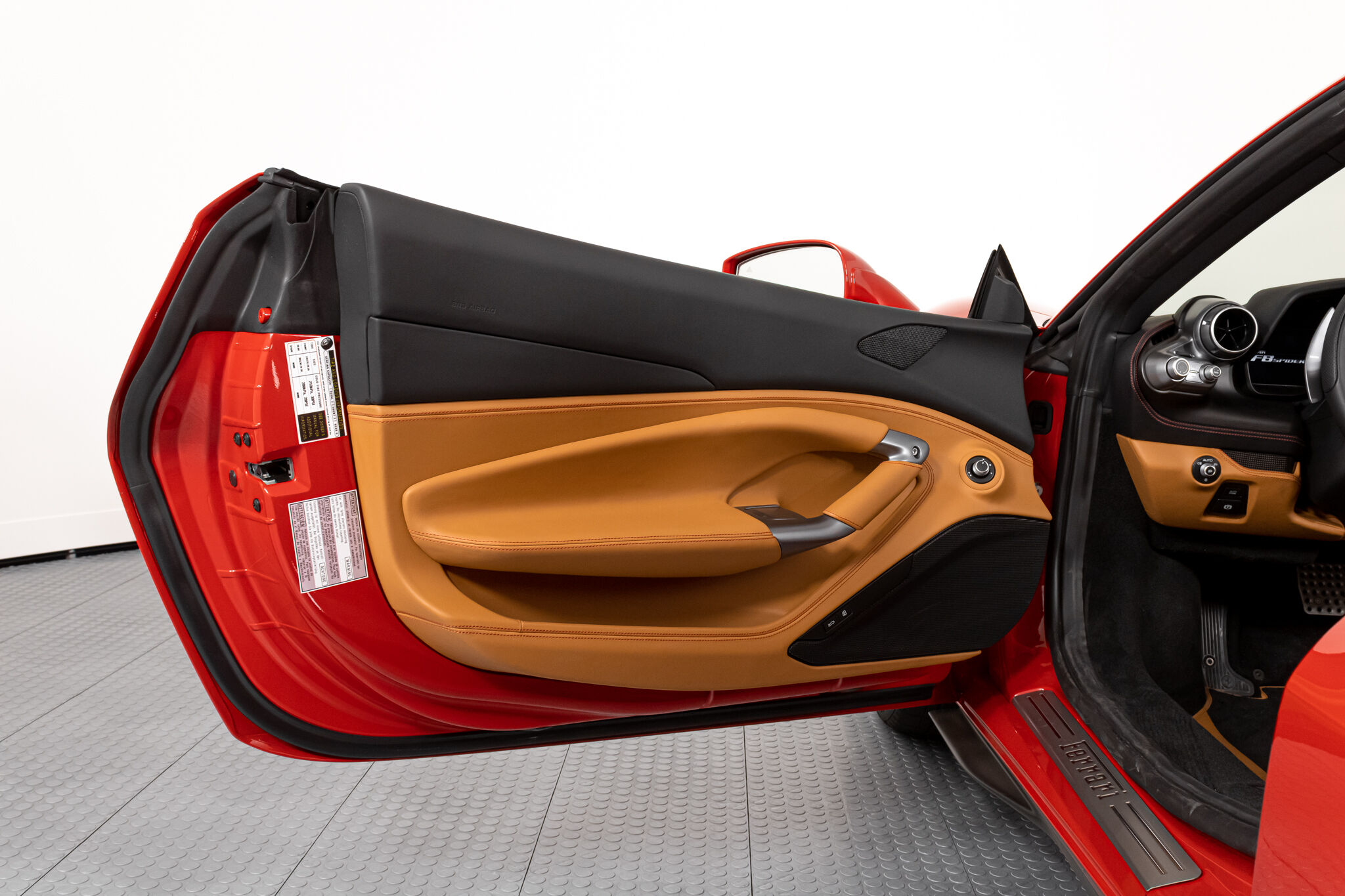 2022 Ferrari F8 Spider, 9/20