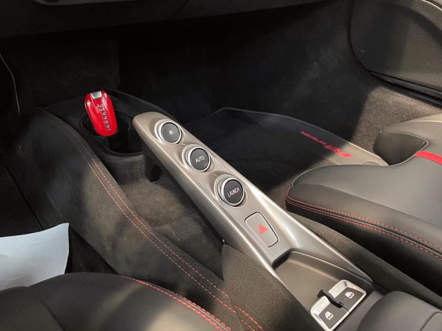 2021 FERRARI F8 SPIDER, 10/20