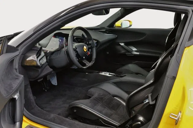 2022 Ferrari SF90 Stradale interior