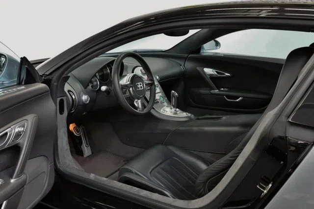 2007 Bugatti Veyron 16.4 interior