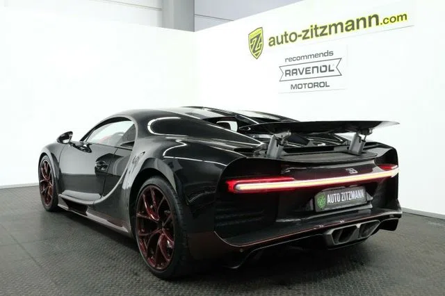 2018 Bugatti Chiron, rear three-quarter view