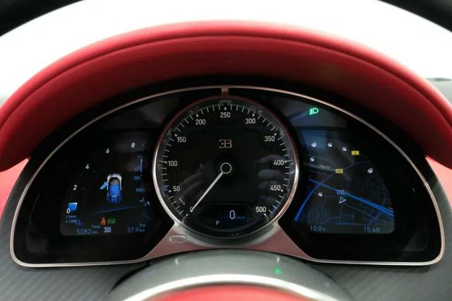 2018 Bugatti Chiron interior