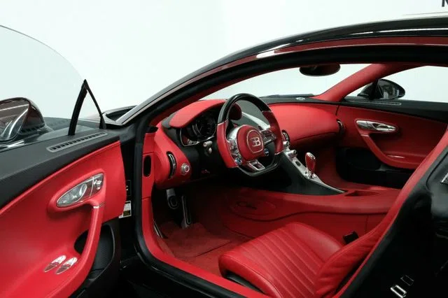 2018 Bugatti Chiron interior