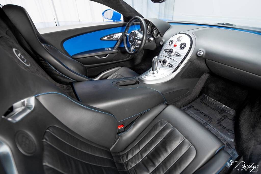 2010 Bugatti Veyron, 3/40