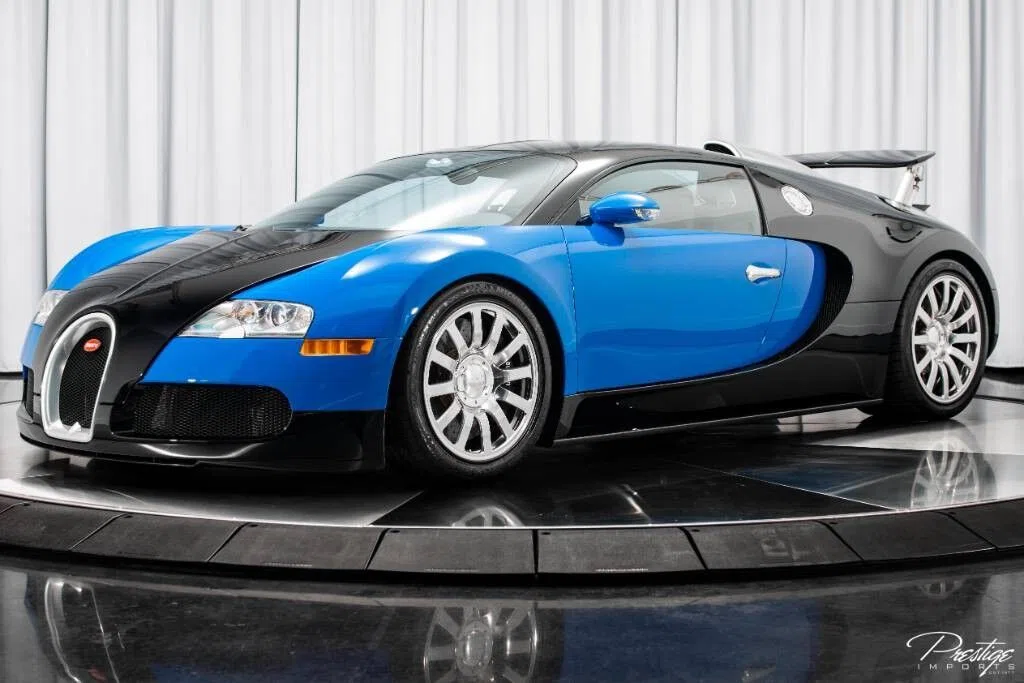 2010 Bugatti Veyron for sale, exterior, Black/Blue