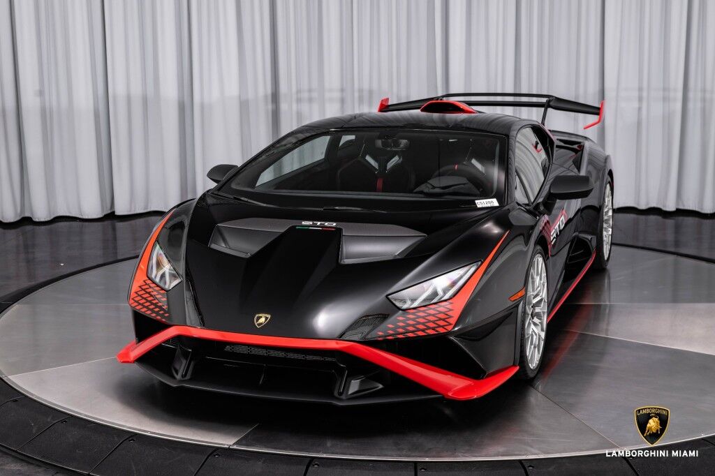 2022 Lamborghini Huracan STO