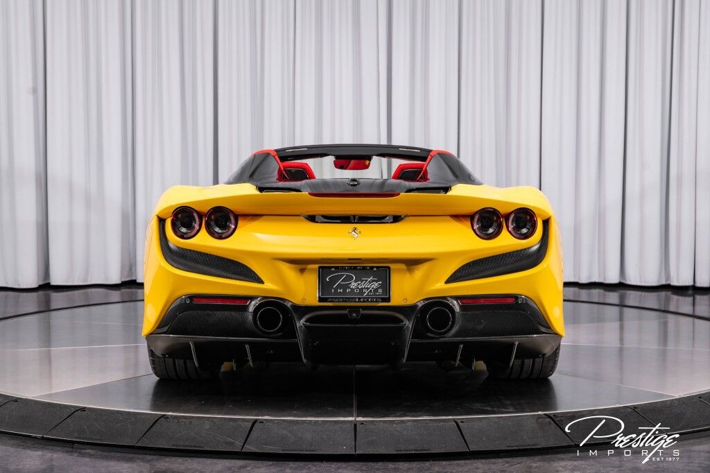 2021 Ferrari F8 Spider, 3/20