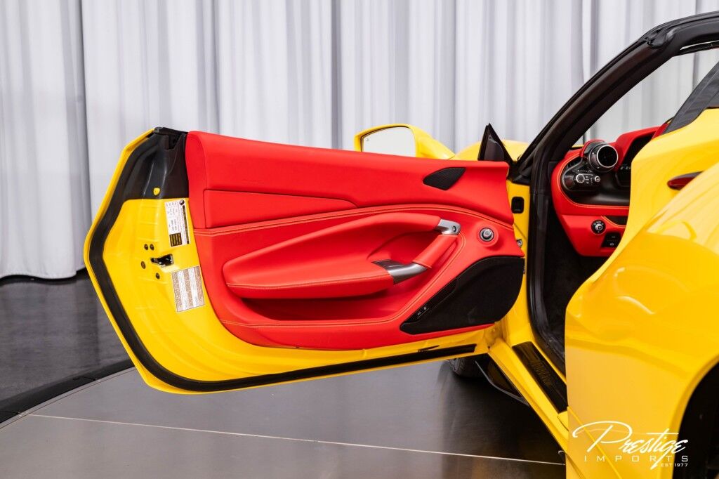 2021 Ferrari F8 Spider, 13/20