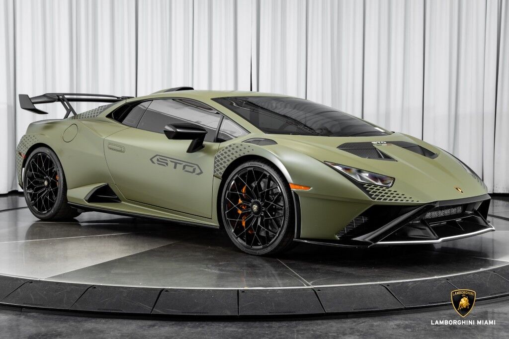 2022 Lamborghini Huracan STO