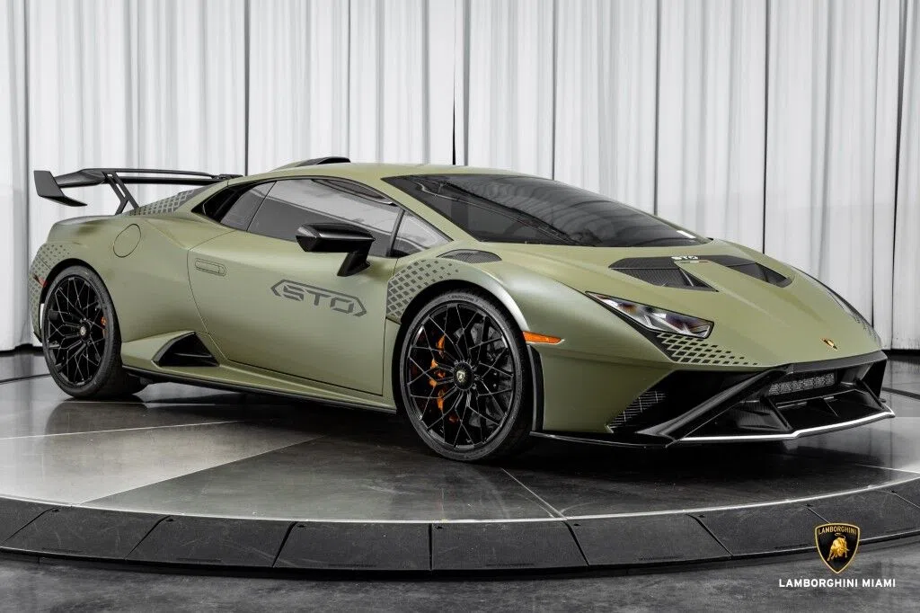 2022 Lamborghini Huracan STO