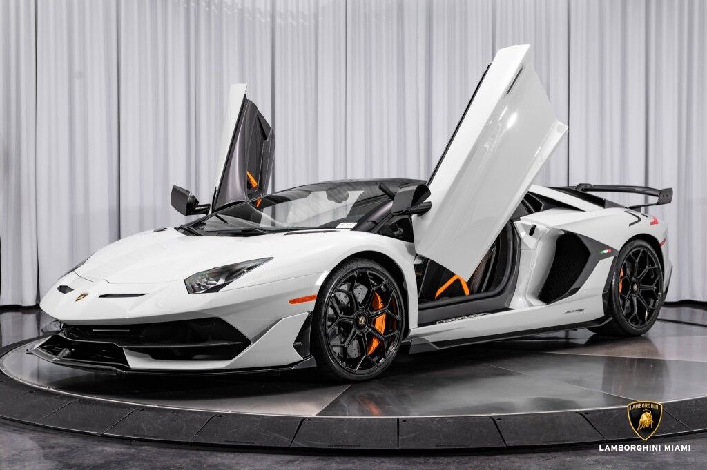 2021 Lamborghini Aventador SVJ