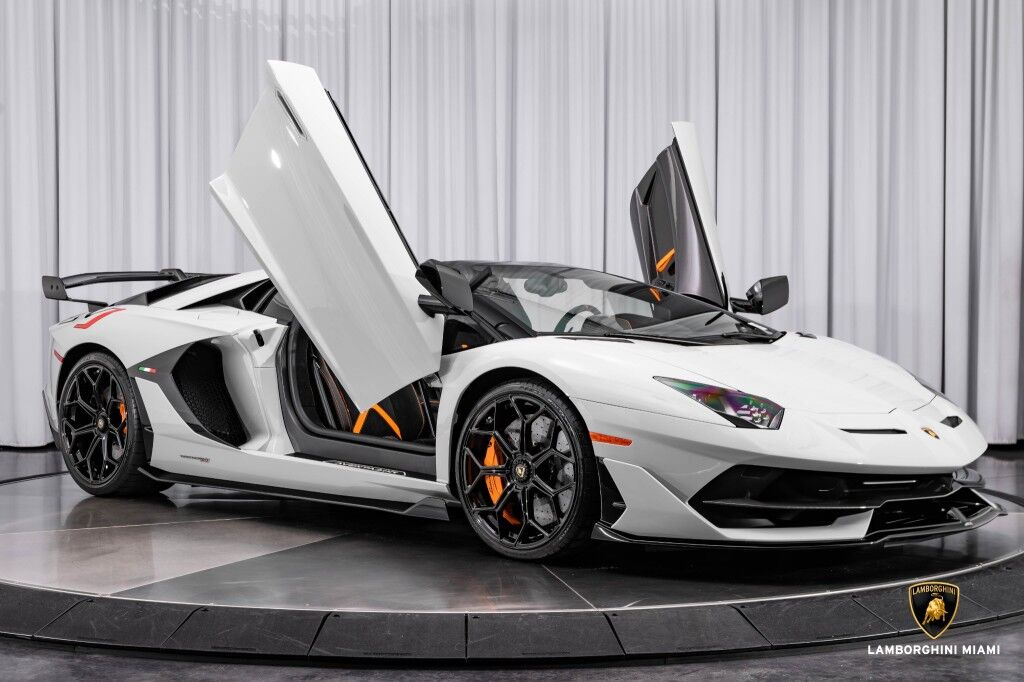 2021 Lamborghini Aventador SVJ, 2/20