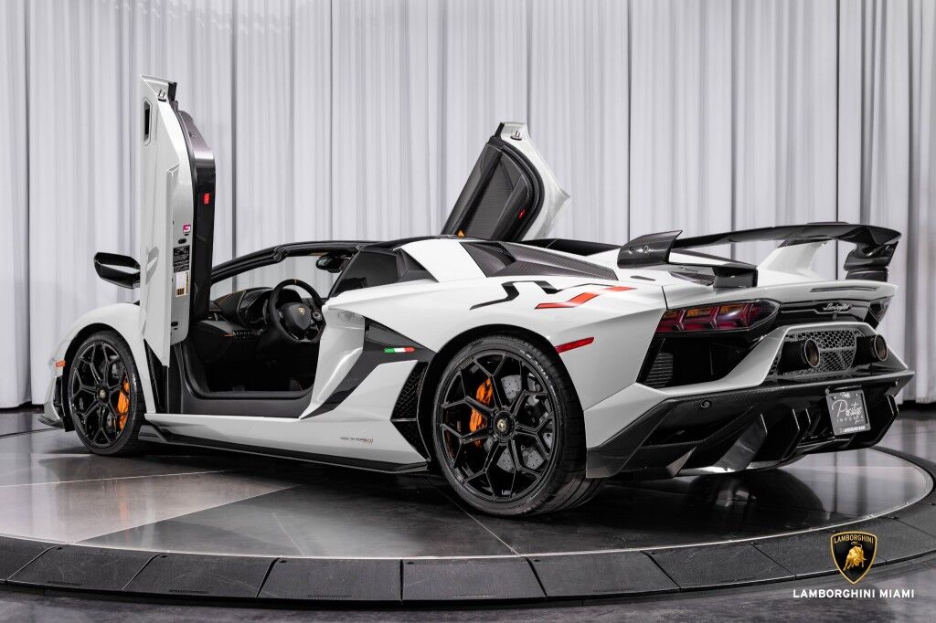 2021 Lamborghini Aventador SVJ, 3/20