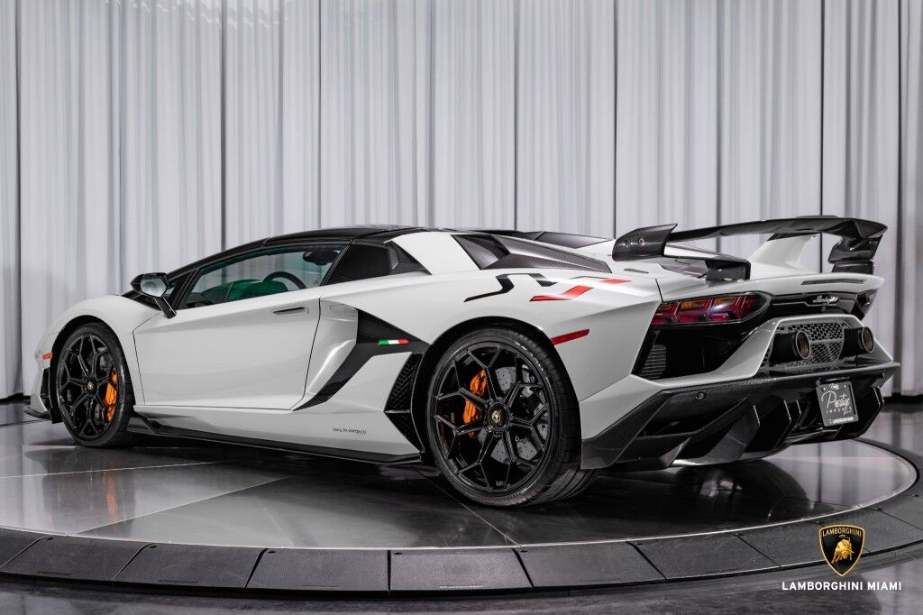 2021 Lamborghini Aventador SVJ, 17/20