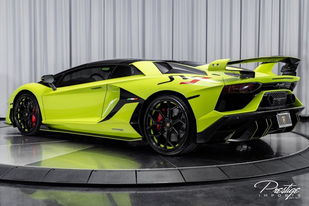 2020 Lamborghini Aventador Roadster SVJ, 12/20