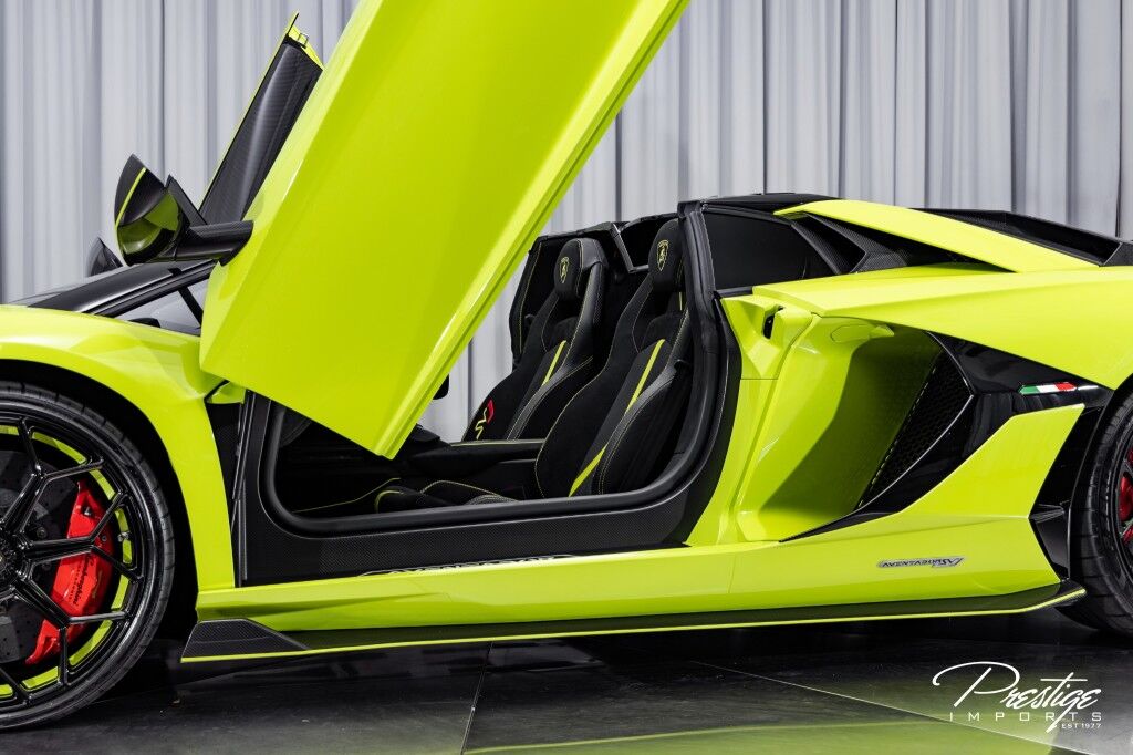 2020 Lamborghini Aventador Roadster SVJ, 13/20