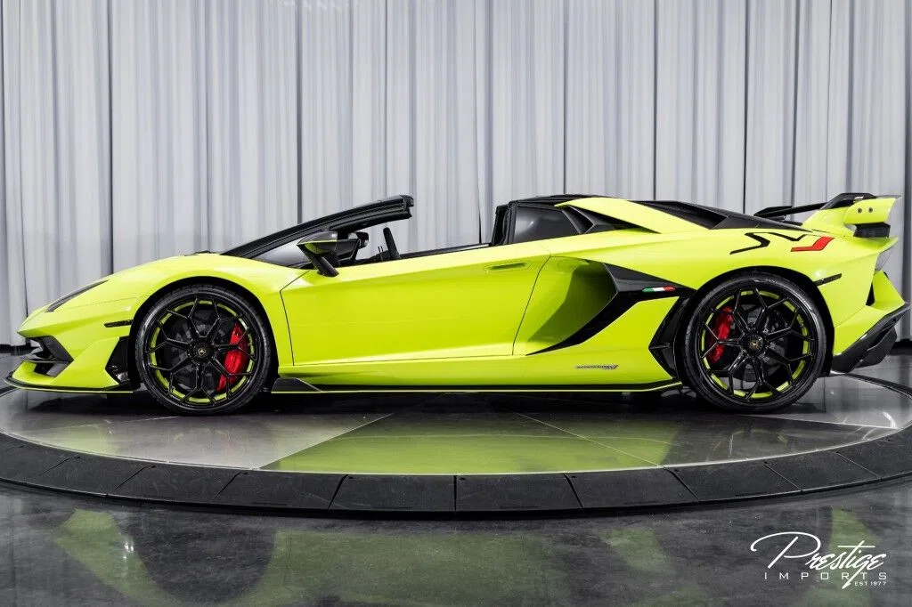 2020 Lamborghini Aventador Roadster SVJ for sale, exterior