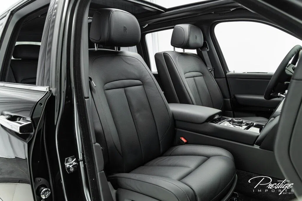 2022 Rolls-Royce Cullinan interior, seats