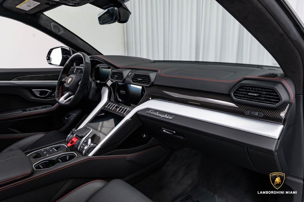 2021 Lamborghini Urus, 2/20