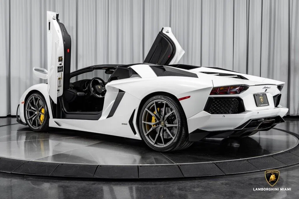 2014 Lamborghini Aventador