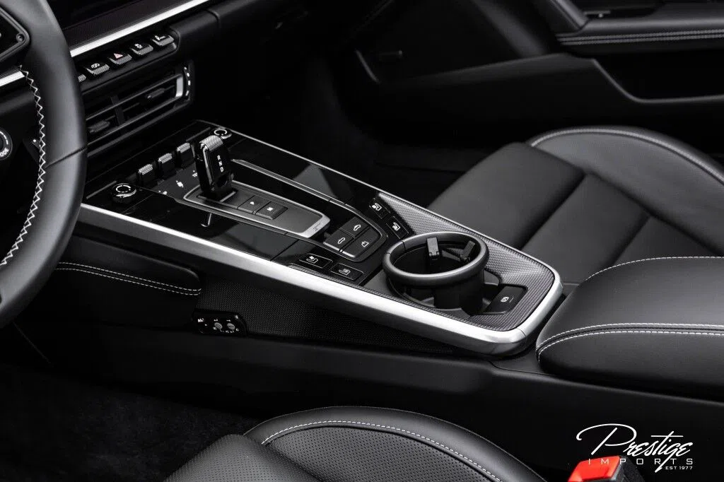 2021 Porsche 911 Turbo S interior, center console